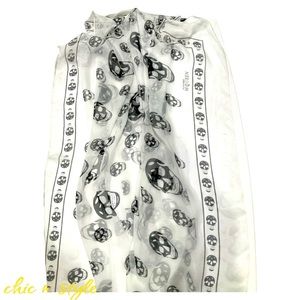 Alexander McQueen Vintage Skull Square Sacrf